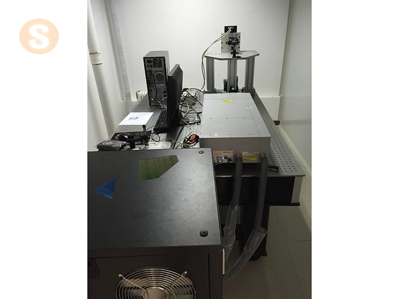 レーザー穴あけ機(jī)