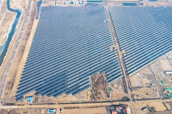 全球足跡 | 鹽堿地上的“經(jīng)濟(jì)秘鑰”！陽光能源首個鹽光互補(bǔ)供貨項(xiàng)目